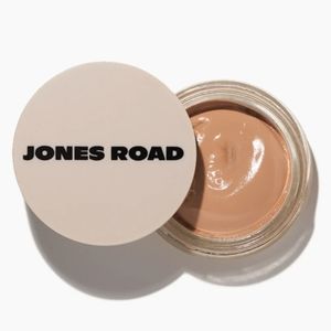 What The Foundation Jones Road Beauty Beige and Miracle Balm in Bronze